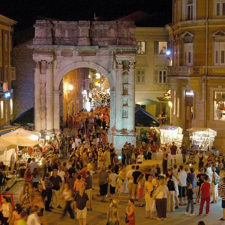 Apartment Danijela I Pula Bagian luar foto