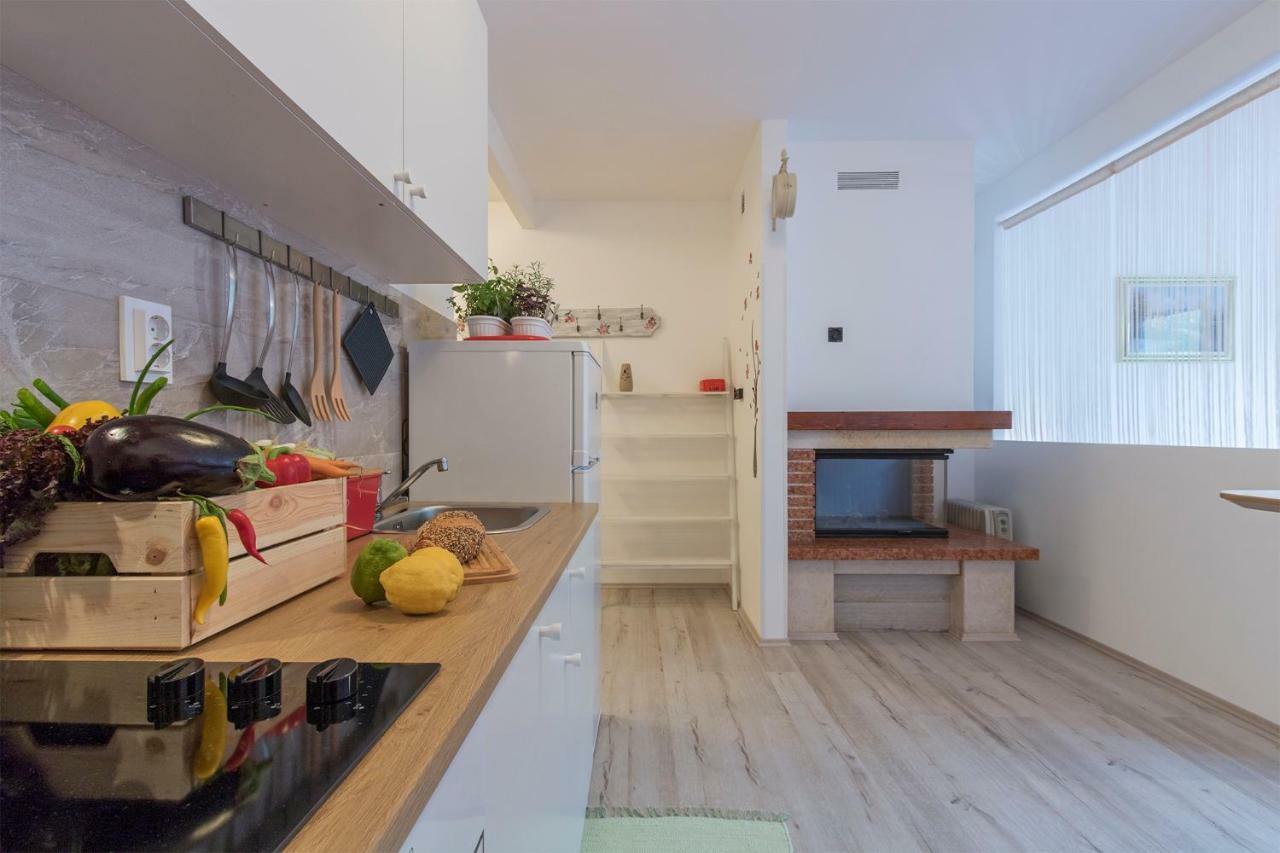 Apartment Danijela I Pula Bagian luar foto