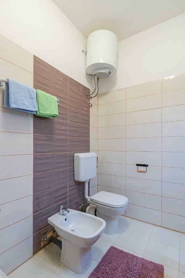Apartment Danijela I Pula Bagian luar foto