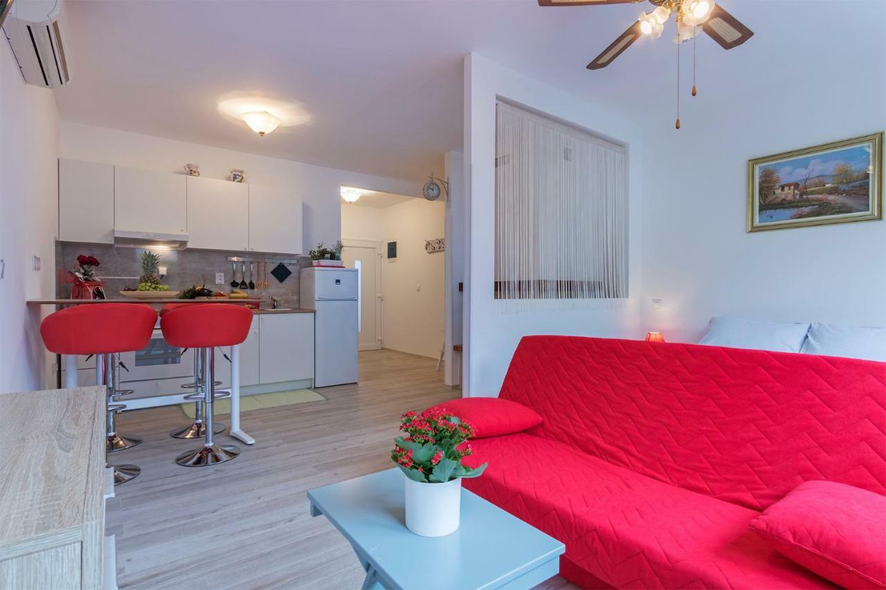 Apartment Danijela I Pula Bagian luar foto