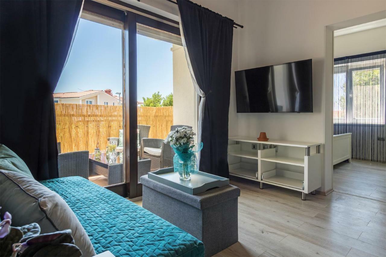 Apartment Danijela I Pula Bagian luar foto
